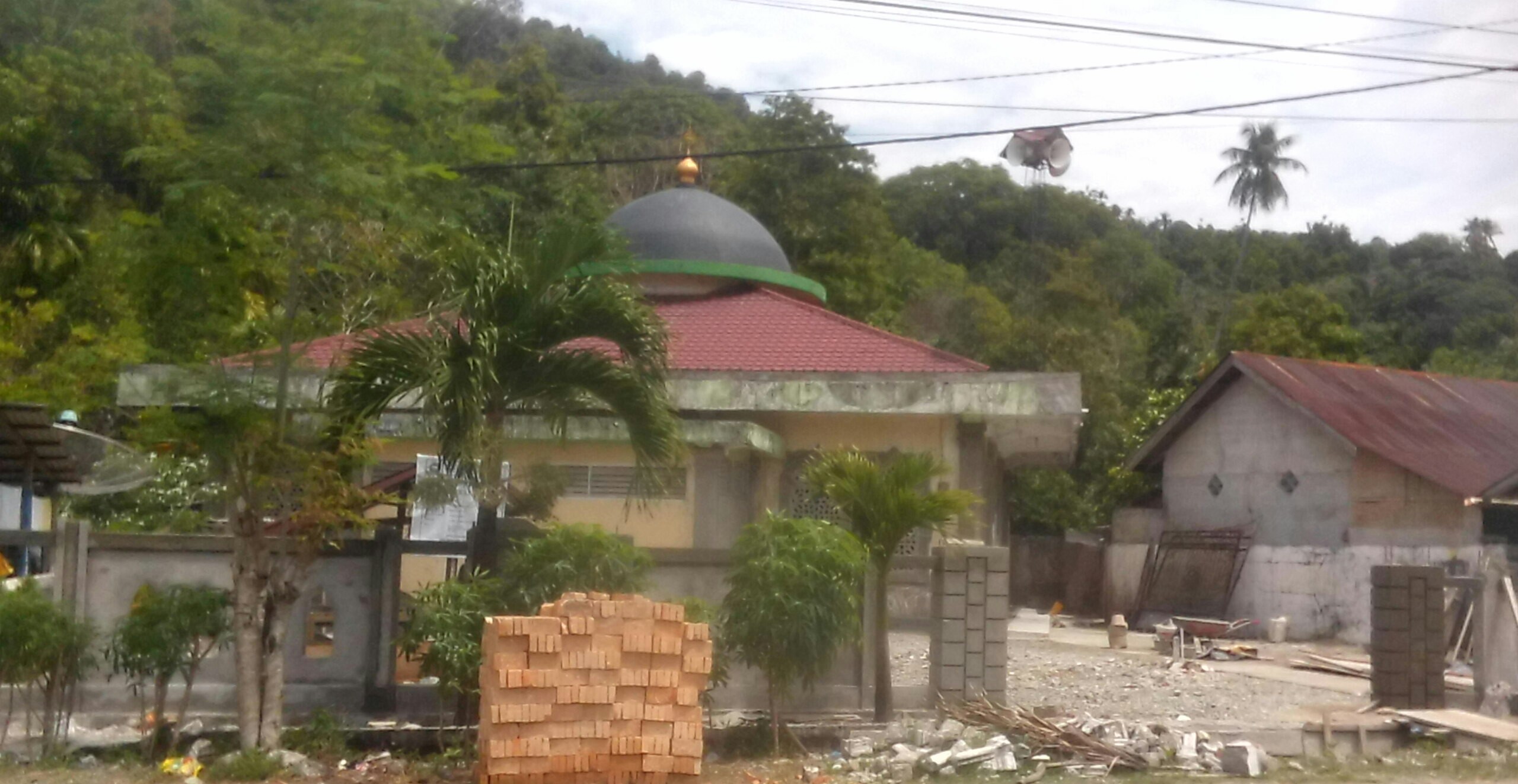 Pekerjaan Pagar Mushala Air Berudang Tidak Bermasalah