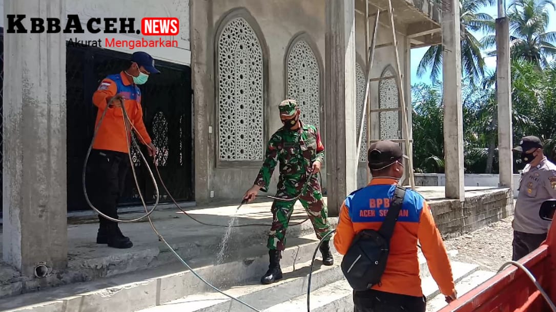 Gandeng BPBD Aceh Selatan, Muspika Kluet Selatan Sosialisasi Protkes Dan Desinfektan