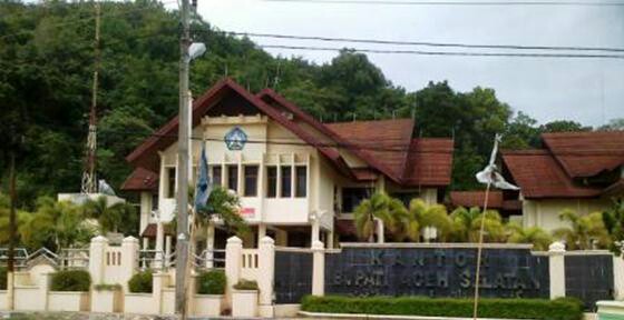 Bupati Aceh Selatan Mutasi Seorang Guru Dari Labuhanhaji ke Trumon