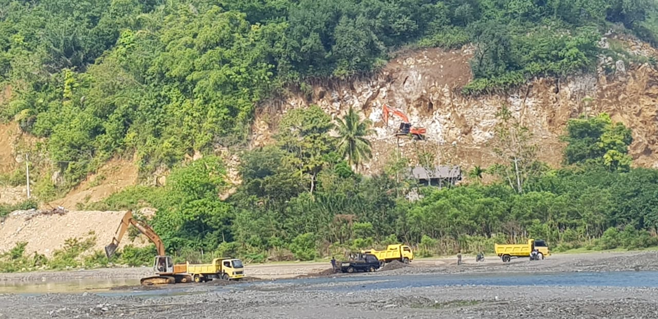 Tim Krimsu Sudit Tipidter Polda Aceh OTT Kegiatan Galian C di Sungai Meukek