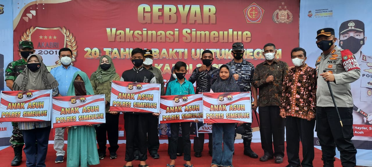 Serbuan Vaksinasi Nasional Dan Bhakti Sosial Nusantara AKABRI 2001 Di Kabupaten Simeulue