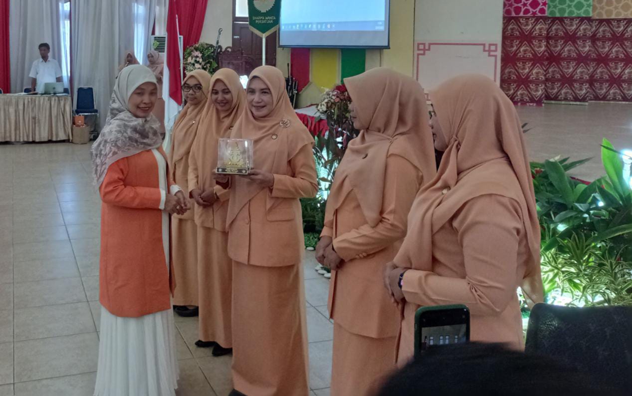 Dharma Wanita Persatuan Aceh Selatan Masa Bhakti 2019 – 2024 Dikukuhkan