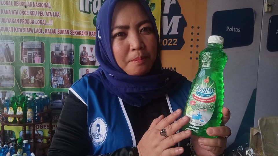 Stand Irda Clean Tampikan Produk  Cuci Piring Dari Bahan Campuran Minyak Nilam