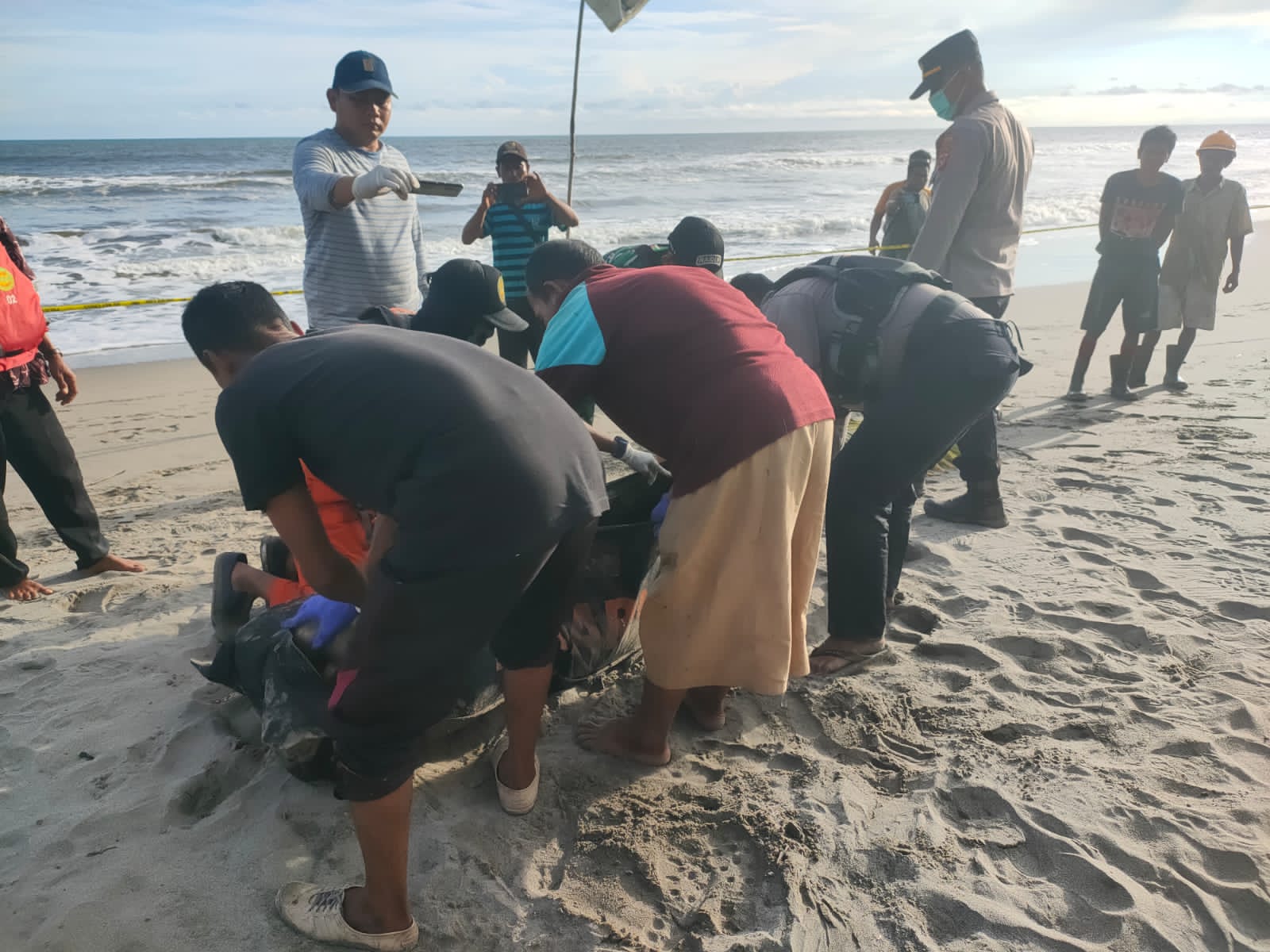 Jenazah Korban Hanyut Ditemukan di Perairan Ujung Raja Nagan Raya