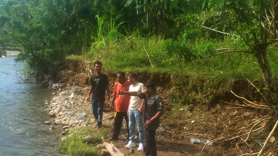 Abrasi  Sungai Ancam  Lahan Pertanian dan Permukiman Penduduk Panton Luas 