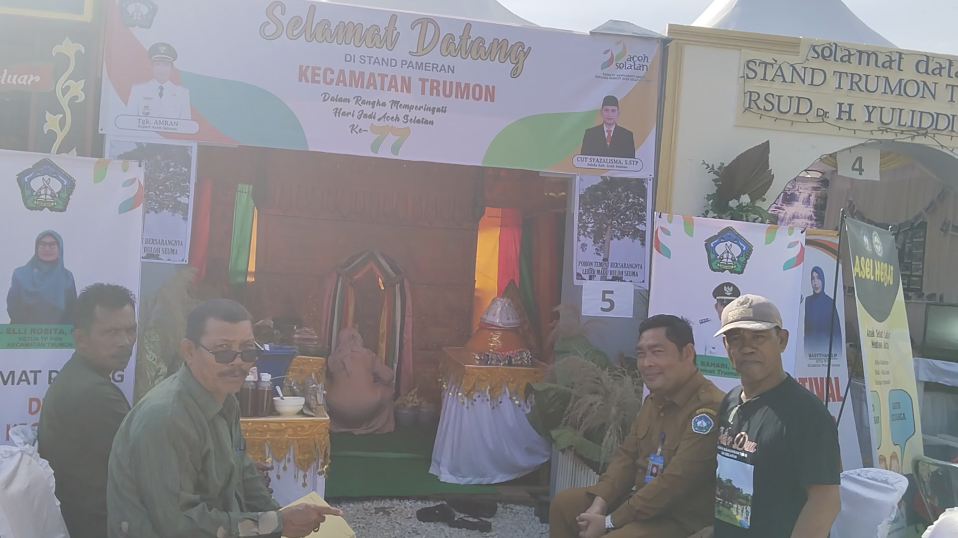 Stand Pameran Trumon Perkenalkan Produk  Kue Tradisional dan Adat Pernikahan 