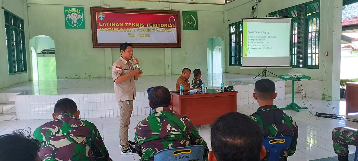 Hari Kedua Pelaksanaan Latnister, Babinsa Kodim 0107/Asel Terima Penyuluhan Penanggulangan Bencal dan Pertanian