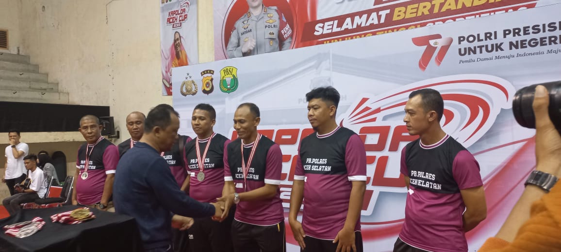 Turnamen Badminton Kapolda Aceh CUP, Polres Aceh Selatan Raih Mendali
