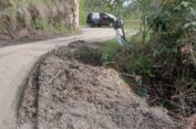 Jalan Lintas Lamteuba-Kueng Raya, Aceh Besar Terancam Putus Akibat Longsor