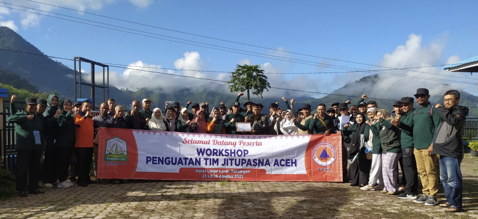 Peserta Workshop Jitupasna Praktek Langsung ke Lapangan, Hitung Cepat Pengkajian Kebutuhan Pasca Bencana di Takengon