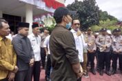 Ratusan Masyarakat Melakukan Aksi Unjuk Rasa, Minta Pada Pemkab dan DPRK Aceh Selatan Untuk Mencabut Izin PT.BMU