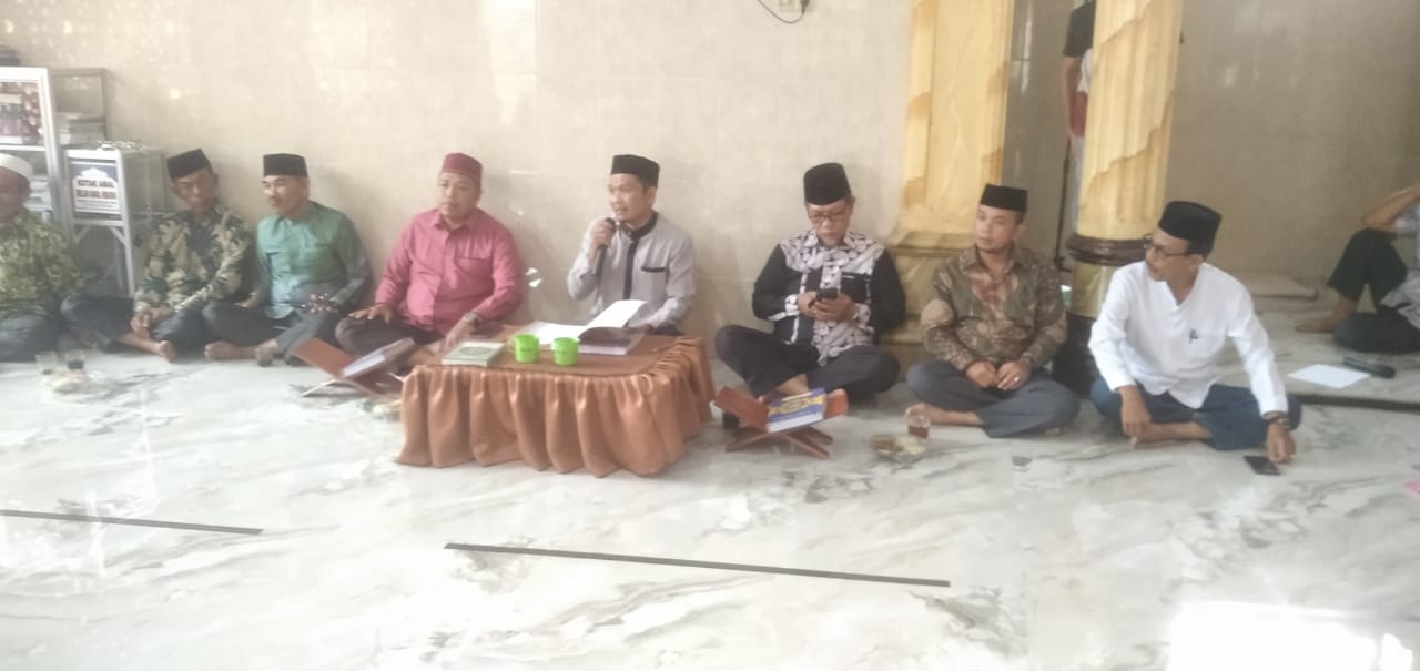 4 Bakal Calon Keuchik Gampong Lhok Bengkuang Timur Ikuti Tes Baca Al Quran