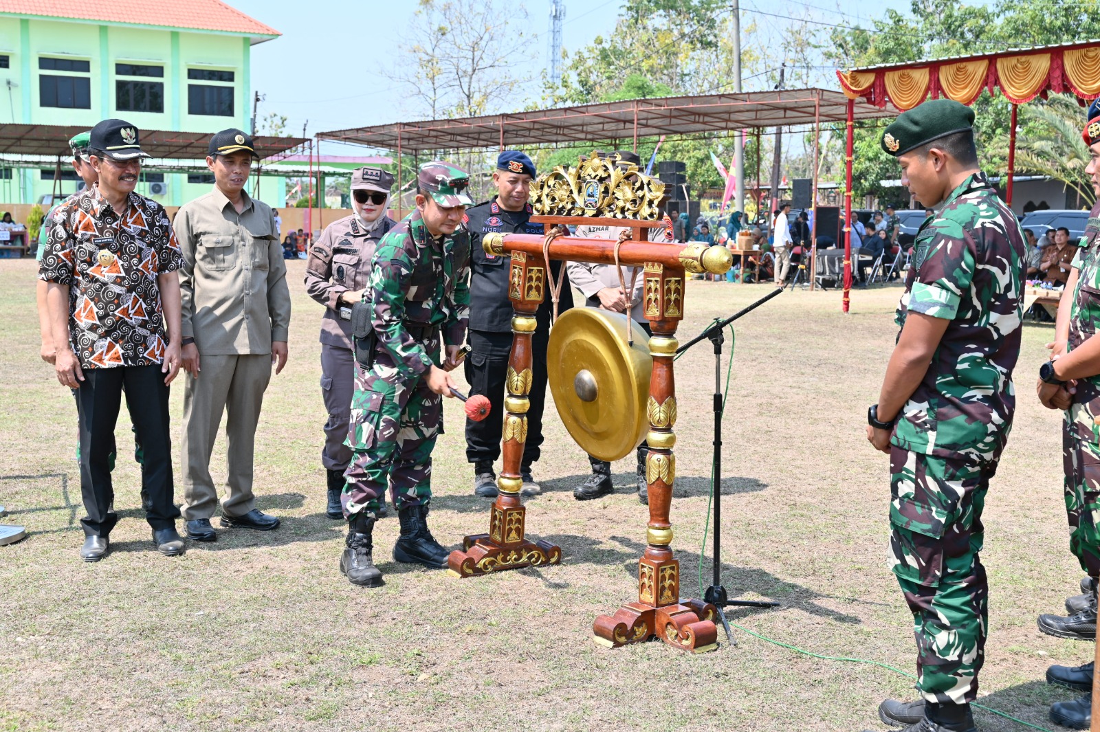 Selesaikan Sasaran Fisik dan Non Fisik tepat Waktu, Dandim 0726/Sukoharjo Tutup TMMD Sengkuyung