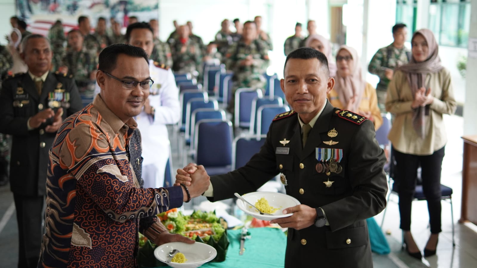 Plt. Sekda Aceh Selatan Ucapkan Selamat HUT TNI
