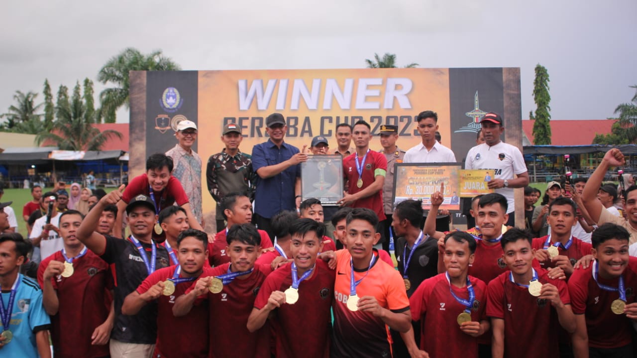 Pj Bupati Aceh Selatan Tutup Turnamen Bola Kaki Persiba CUP I Tahun 2023