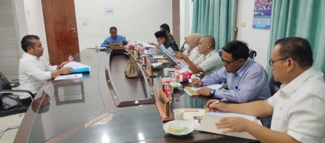 Komisi A DPRK Agara Melakukan Fit And Propertest 15 Calon Komisioner KIP Periode 2024-2029