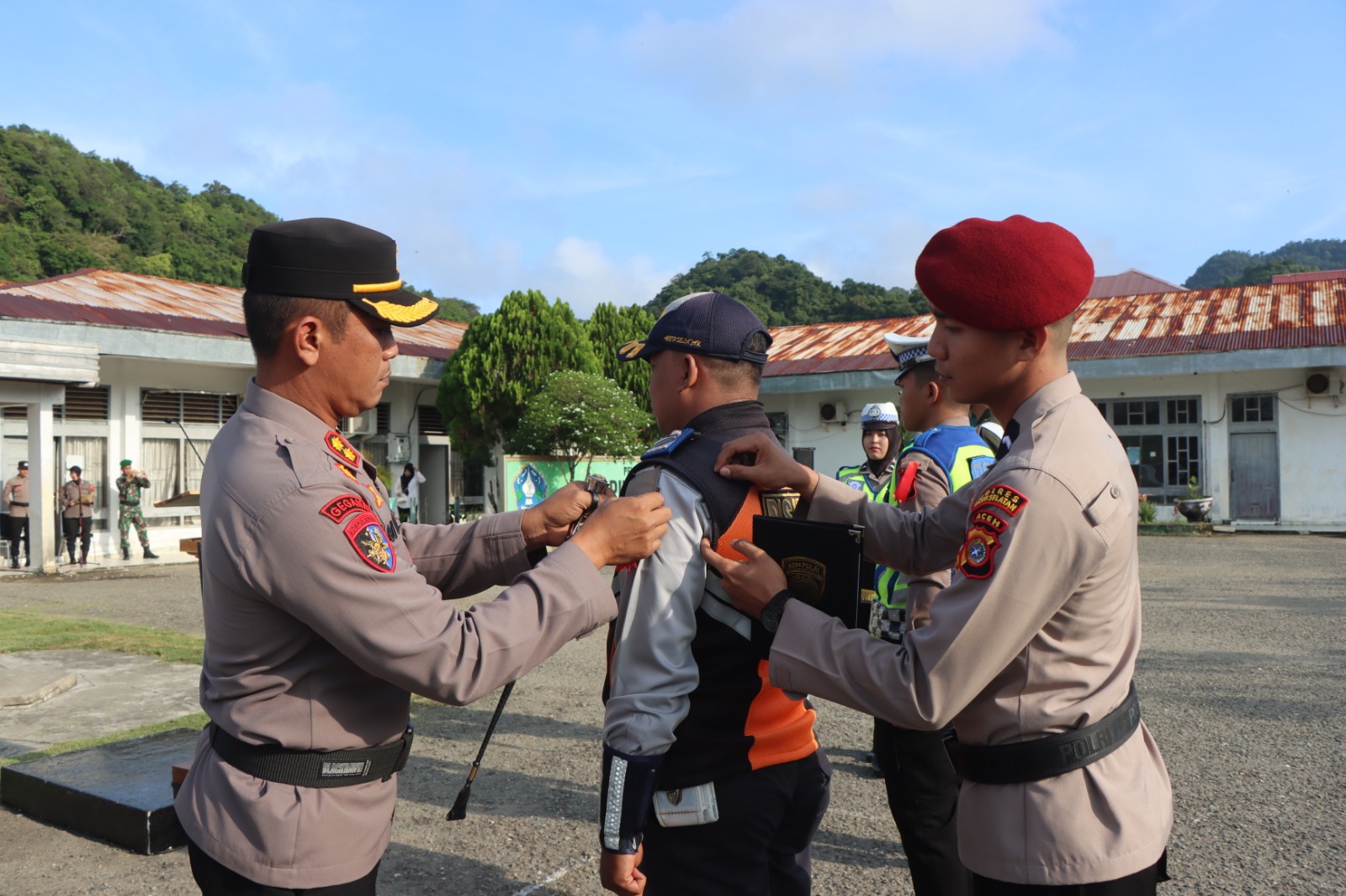 Polres Aceh Selatan Melaksanakan Apel Gelar Pasukan Ops Ketupat Seulawah 2024.
