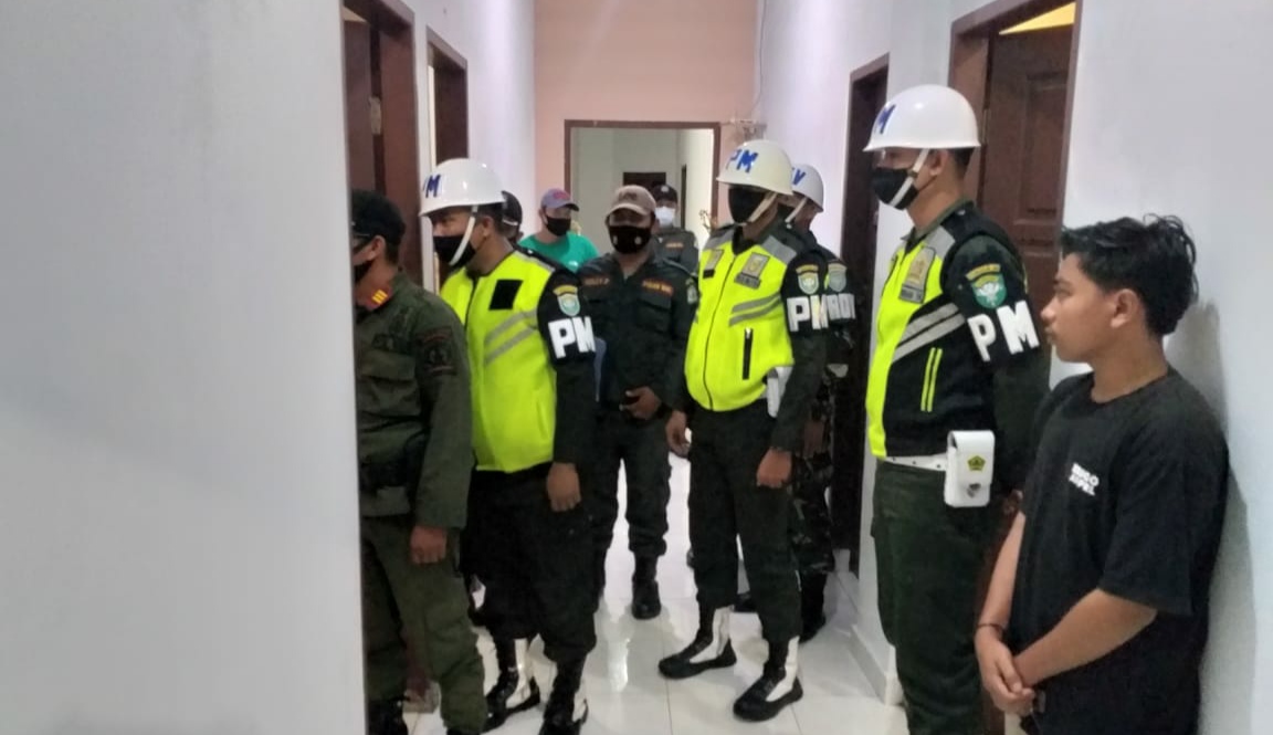 Satpol PP dan WH Aceh Datangi Hotel Yang Di Duga Tempat Esek Esek