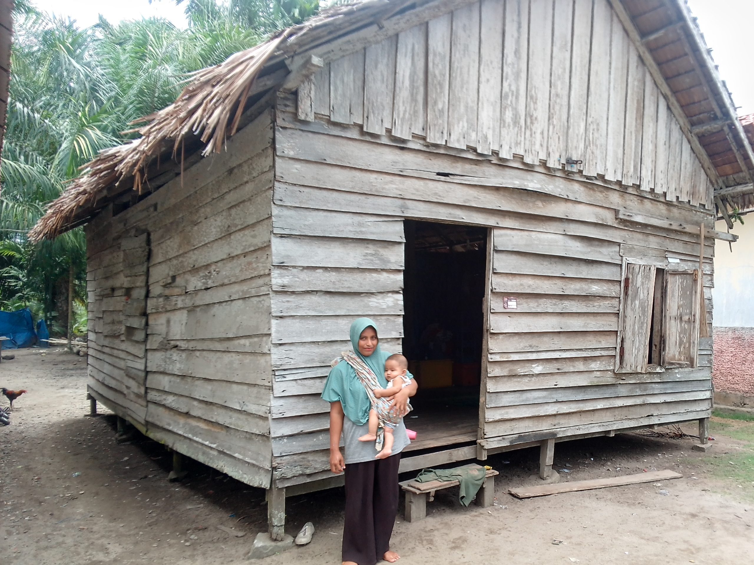 Menjelang HUT RI ke 79 Tahun 2024, Warga Ujung Mangki Bakongan Aceh Selatan Masih Tinggal Di Rumah Yang Tidak Layak Huni