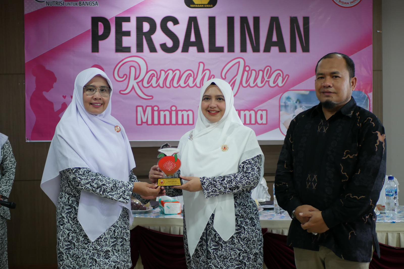 Pj Ketua TP-PKK Kabupaten Aceh Selatan, Bd. Yuliani Irvana R., S.Tr.Keb  Menghadiri Sekaligus Membuka Kegiatan Persalinan Ramah Jiwa Minim Trauma