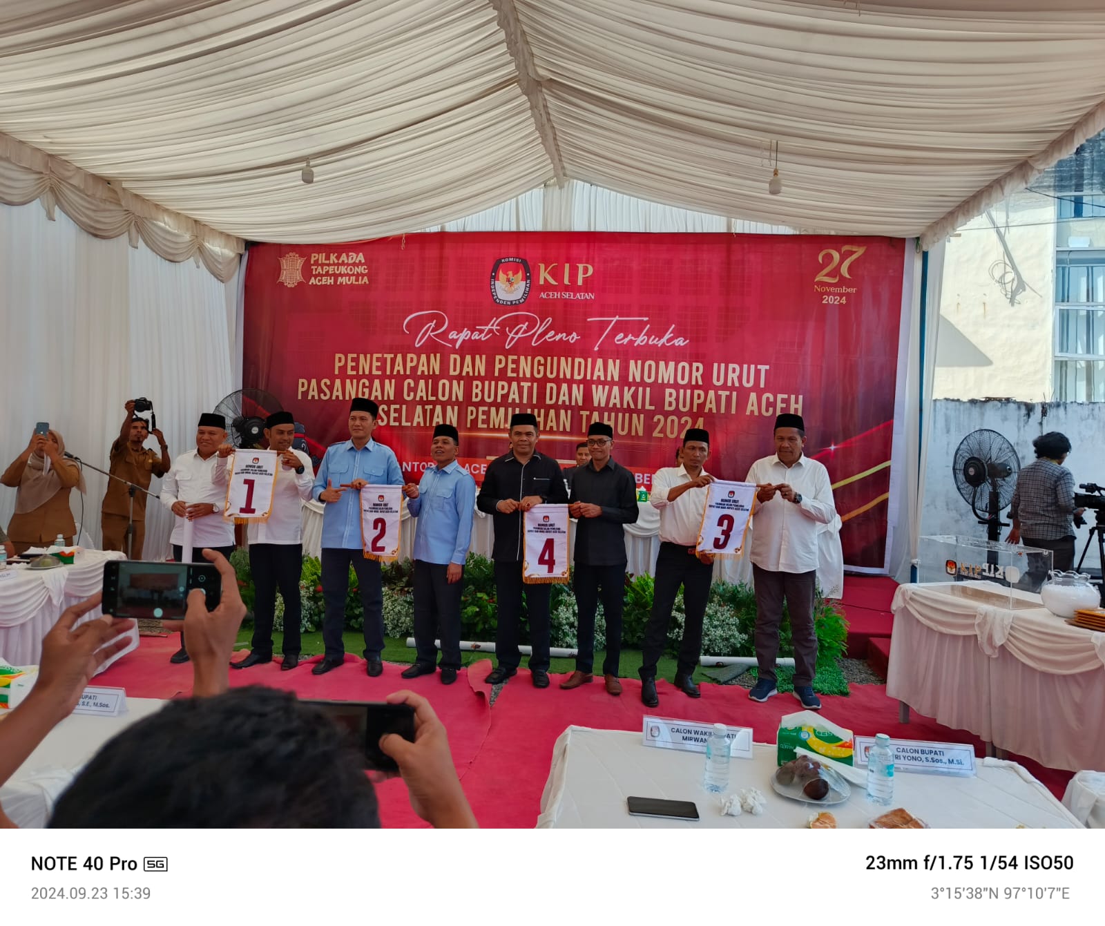Empat Paslon Bupati dan Wakil Bupati Aceh Selatan Tarik Nomor Urut di Kantor KIP Aceh Selatan