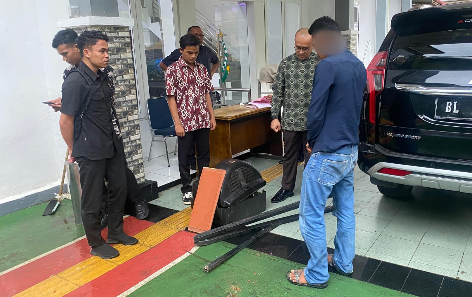 Berkas Perkara dinyatakan lengkap, Satreskrim Polres Aceh Selatan serahkan Tersangka dan Barang Bukti Kasus Pengrusakan