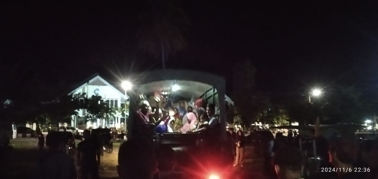 Sebanyak 152 Pengungsi Rohingya Yang Semula Ditempatkan di Alun alun Kota Tapaktuan, Rabu Malam 06 November 2024 Dipindahkan