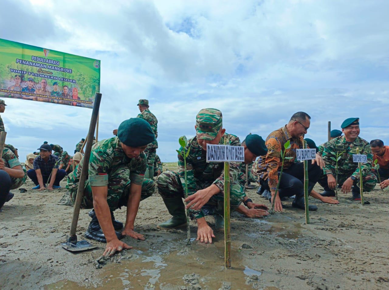 Dandim 0107/Aceh Selatan Ikuti Penanaman Mangrove Untuk Kelestarian Lingkungan