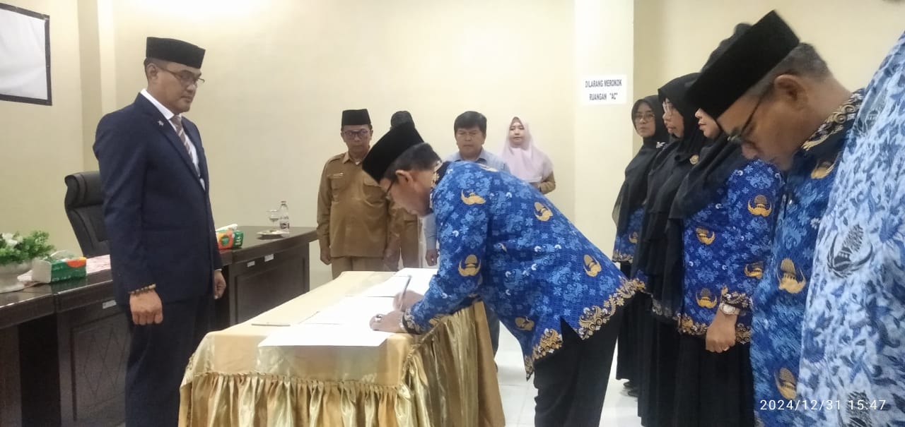 Pj. Sekda Aceh Selatan Ilham Sahputra. S.STP, M.Si Melantik 7 Pejabat Fungsional Di Dinas Penanaman Modal dan Pelayan Terpadu Satu Pintu (DPMPTSP)
