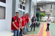 Satreskrim Polres Aceh Selatan, serahkan Empat Tersangka dan Barang bukti Kasus Tindak Pidana Keimigrasian, Pencucian Uang dan Pelayaran ke Kejari.
