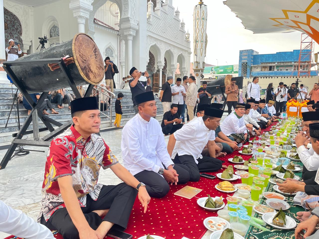 Bupati Aceh Selatan, H. Mirwan MS, Hadiri Buka Puasa Bersama dan Launching Intruksi Gubernur Aceh