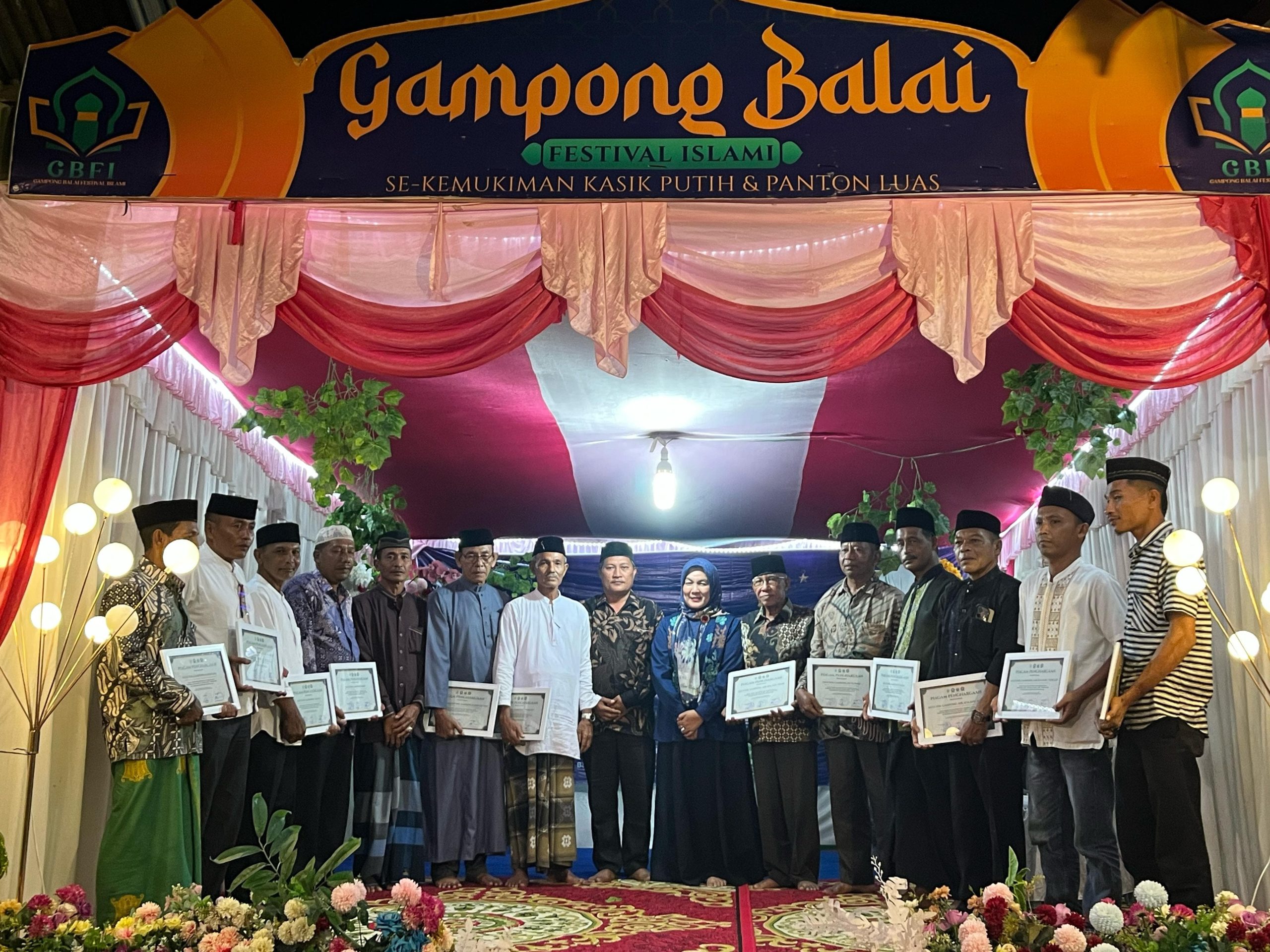 Pemuda dan Pemudi Gampong Balai, Kecamatan Samadua, Kabupaten Aceh Selatan, Gelar Festival Islami