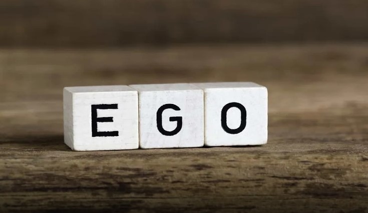 𝗘𝗴𝗼 𝗦𝗽𝗶𝗿𝗶𝘁𝘂𝗮𝗹: 𝗞𝗲𝘀𝗼𝗺𝗯𝗼𝗻𝗴𝗮𝗻 𝘆𝗮𝗻𝗴 𝗧𝗲𝗿𝘀𝗲𝗺𝗯𝘂𝗻𝘆𝗶 𝗱𝗶 𝗝𝗮𝗹𝗮𝗻 𝗠𝗲𝗻𝘂𝗷𝘂 𝗧𝘂𝗵𝗮𝗻