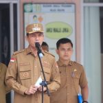 H. Mirwan MS, SE., M.Sos., bertindak selaku Pembina Apel di RSU Yulidin Away