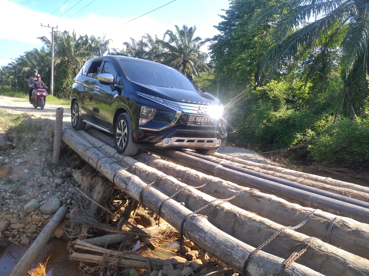 Mana Tangung Jawab PT Agro Sinergi Nusantara, “Puluhan Tahun Jalan Gampong Seuneubok Pusaka Trumon Timur dibiarkan Rusak Parah”