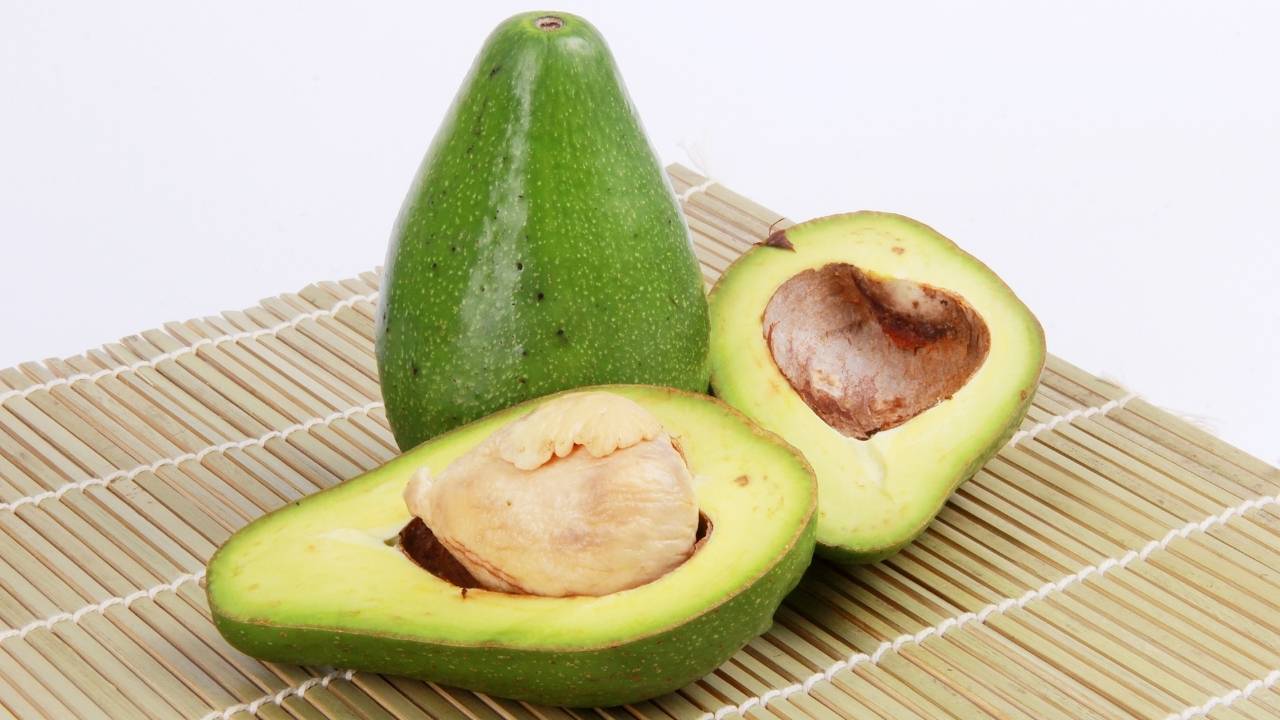 Manfaat Buah Alpukat untuk Kesehatan dan Kecantikan