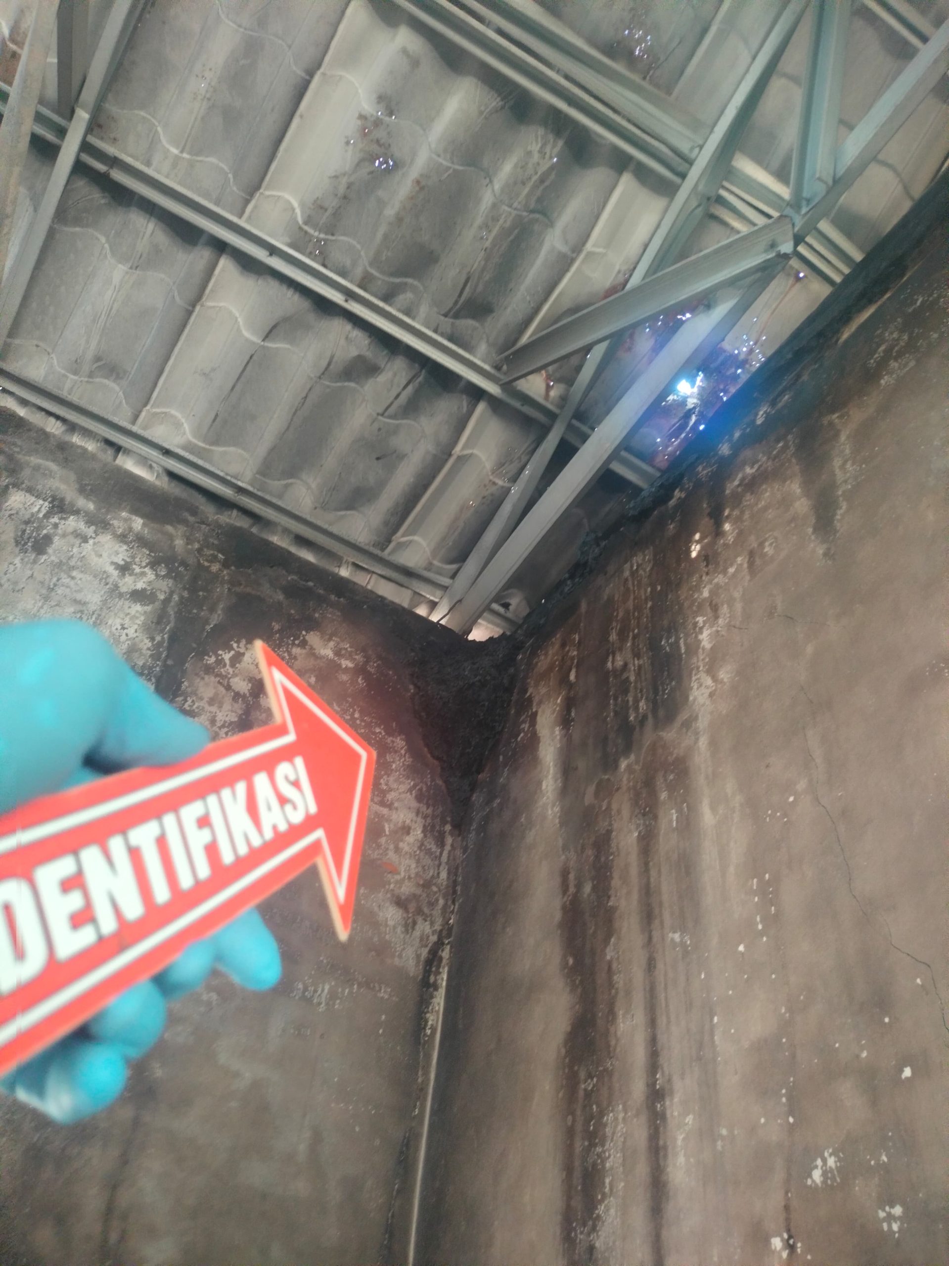 Tim Inafis Polres Aceh Selatan Tindaklanjuti Kebakaran Ruang Pustaka SDN 3 Asahan Cut