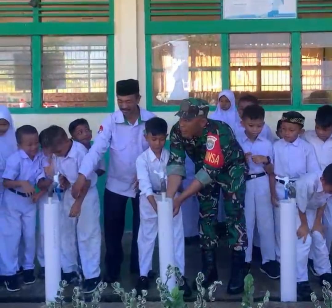 ‎MIN 2 Labuhanhaji Timur Kini Nikmati Air Bersih Berkat Program Unggulan Kasad dalam TMMD ke-124 Kodim 0107/Aceh Selatan