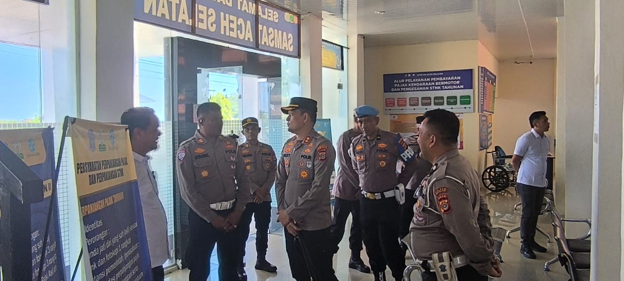 Kapolres Aceh Selatan Tinjau Langsung Pelayanan Publik di Samsat Aceh Selatan