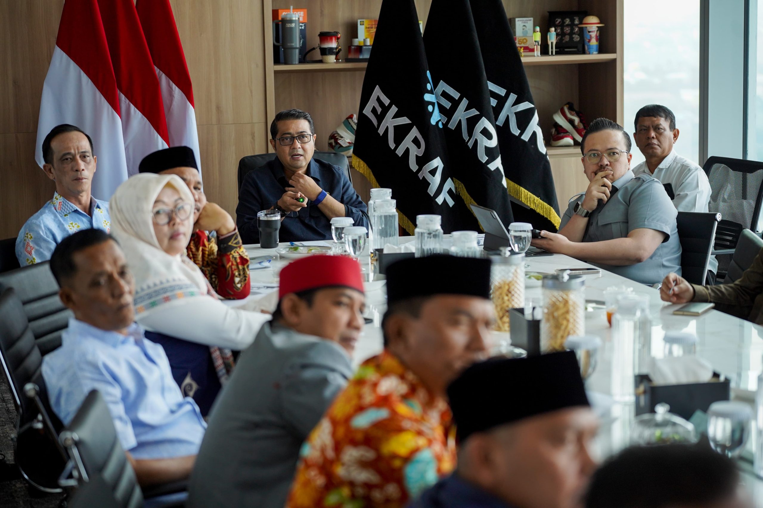 Komisi VII DPRA Temui Menteri Ekraf di Jakarta, Bahas Kemandirian Ekonomi Santri di Aceh