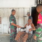 ‎Kepedulian Sosial, Danramil 11/Kluet Tengah Bantu Kursi Roda Untuk Warga Penderita Stroke