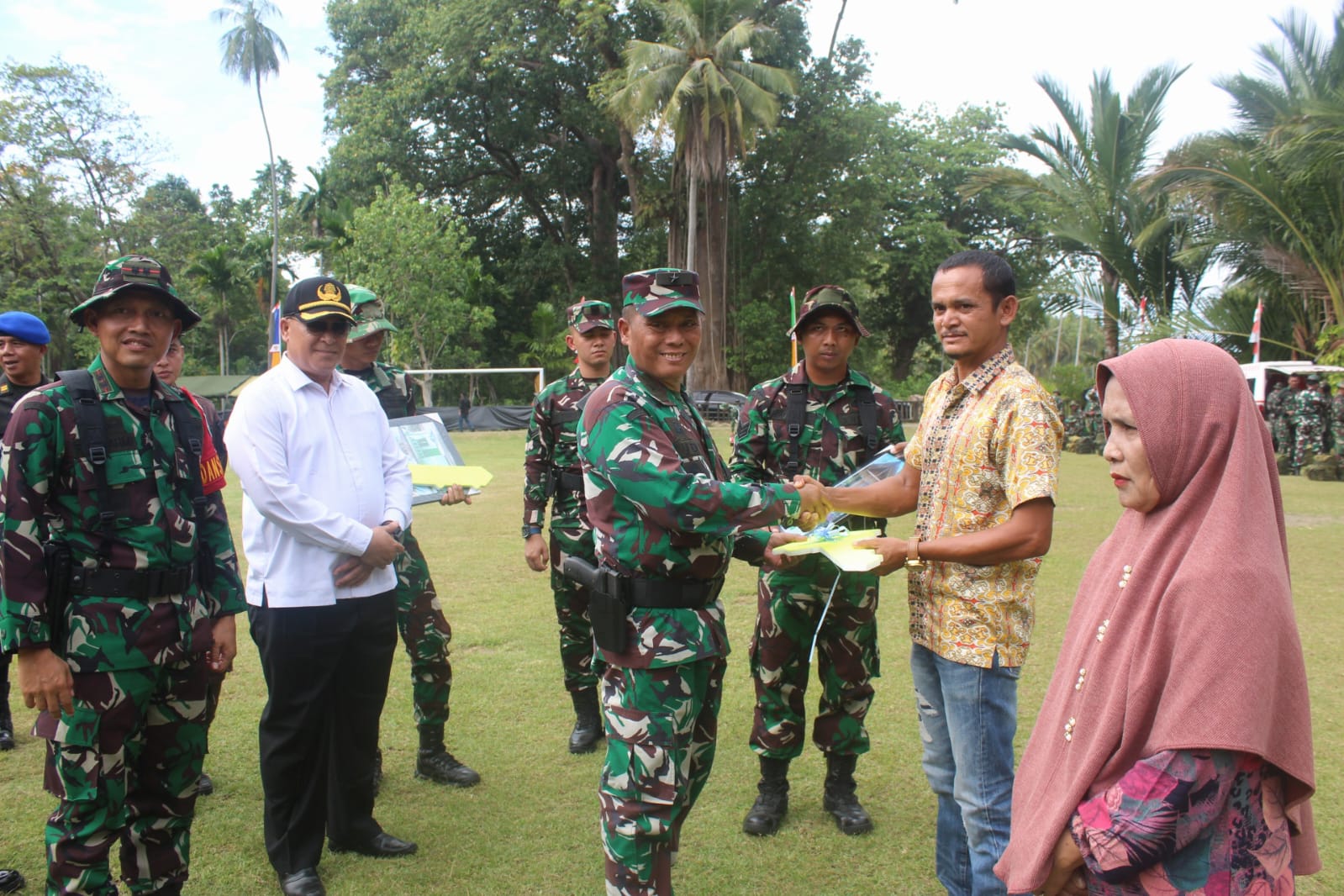 ‎Irdam IM Serahkan RTLH Hasil TMMD 124, Warga Terharu dan Berterima Kasih