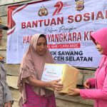 Peduli dan Berbagi, Polsek Sawang Salurkan Bansos Kepada Masyarakat Sambut HUT Bhayangkara ke-79