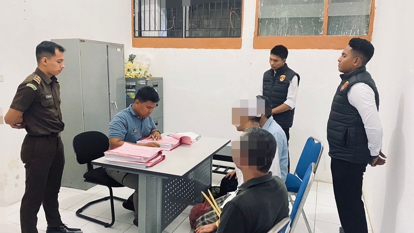 Tahap Dua Selesai, Sat Reskrim Polres Aceh Selatan Serahkan 3 Tersangka Kasus Penipuan dan Penggelapan ke Kejari