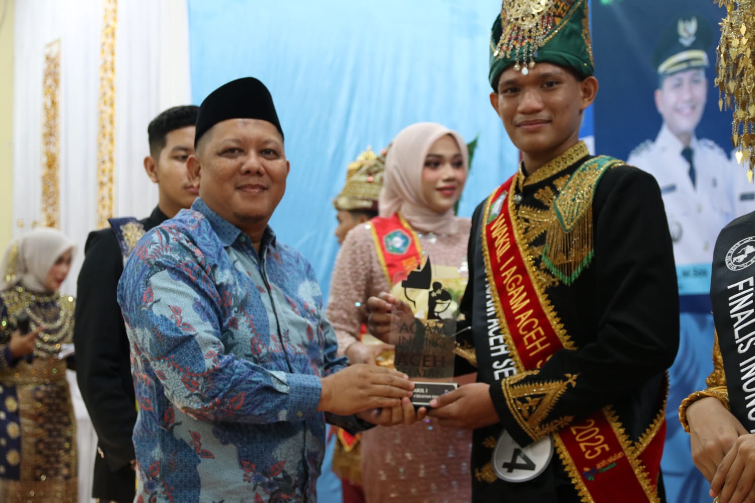 Warisatul Ambia dan Ratu Qaneeta Nasywa Terpilih Sebagai Agam-Inong Duta Wisata Aceh Selatan Tahun 2025