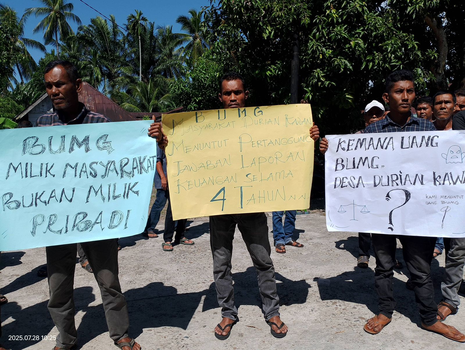 Sufli Koordinator Aksi : Jangan Tuduh Aksi ini Di tumpangi, Aksi Ini Murni Tuntutan Masyarakat Terhadap Transparansi Pengelolaan BUMG