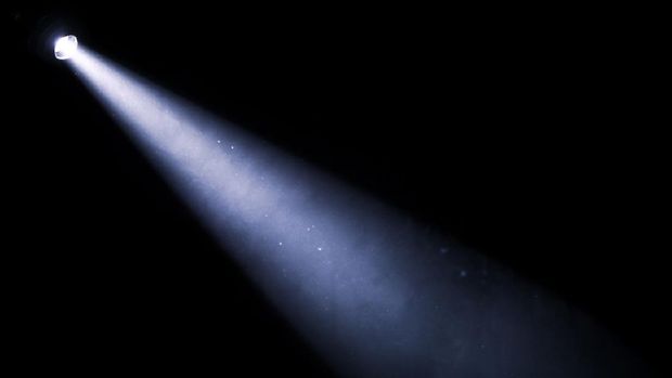 Segera, Sebelum Cahaya Itu Padam