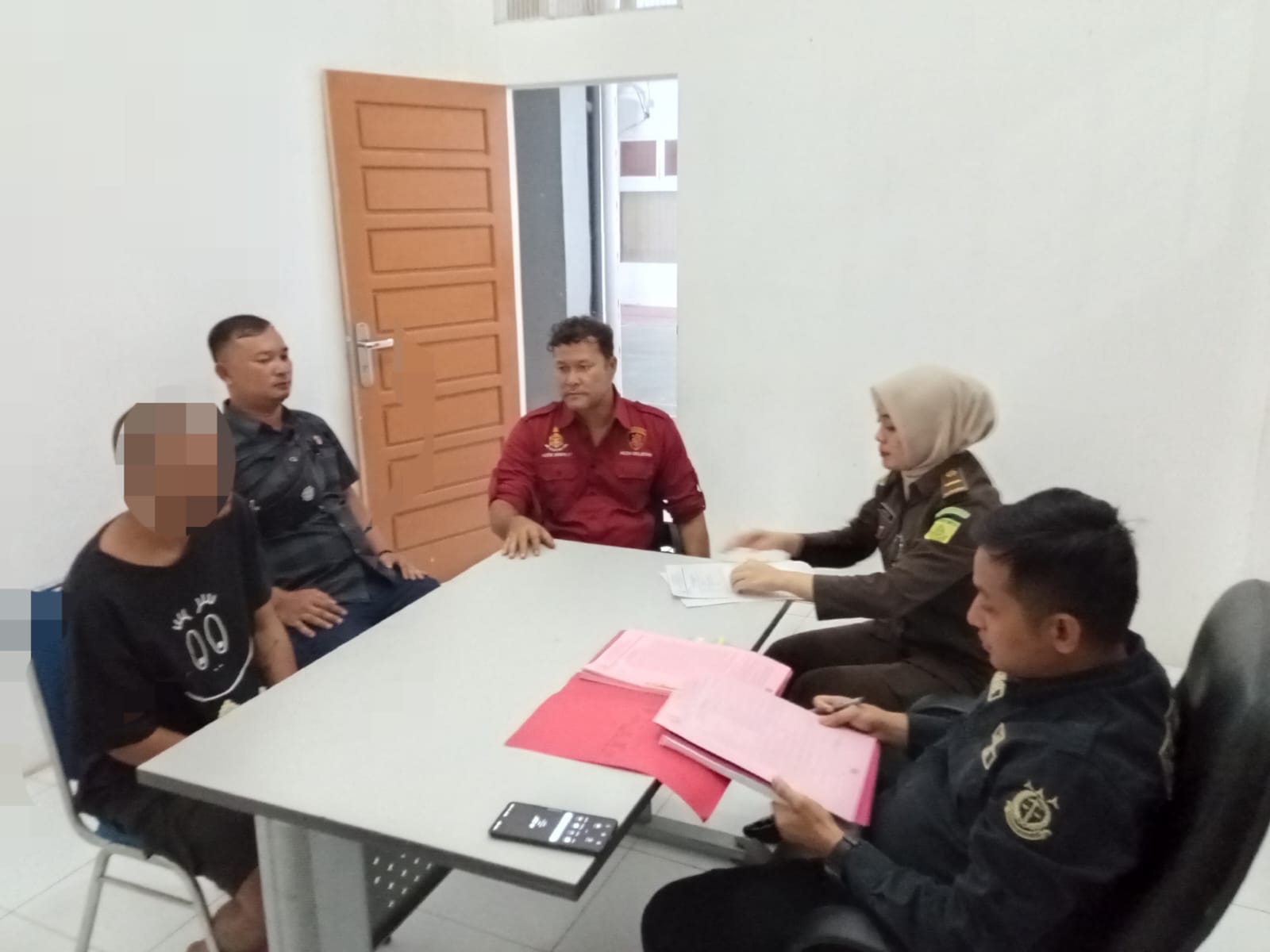 Sat Reskrim Polres Aceh Selatan Serahkan Tersangka dan Barang Bukti Kasus Pencurian ke Kejaksaan