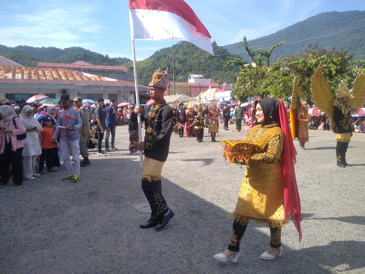 SMAN Unggul Tapaktuan Ikut Meriahkan Karnaval HUT ke-80 Kemerdekaan Republik Indonesia