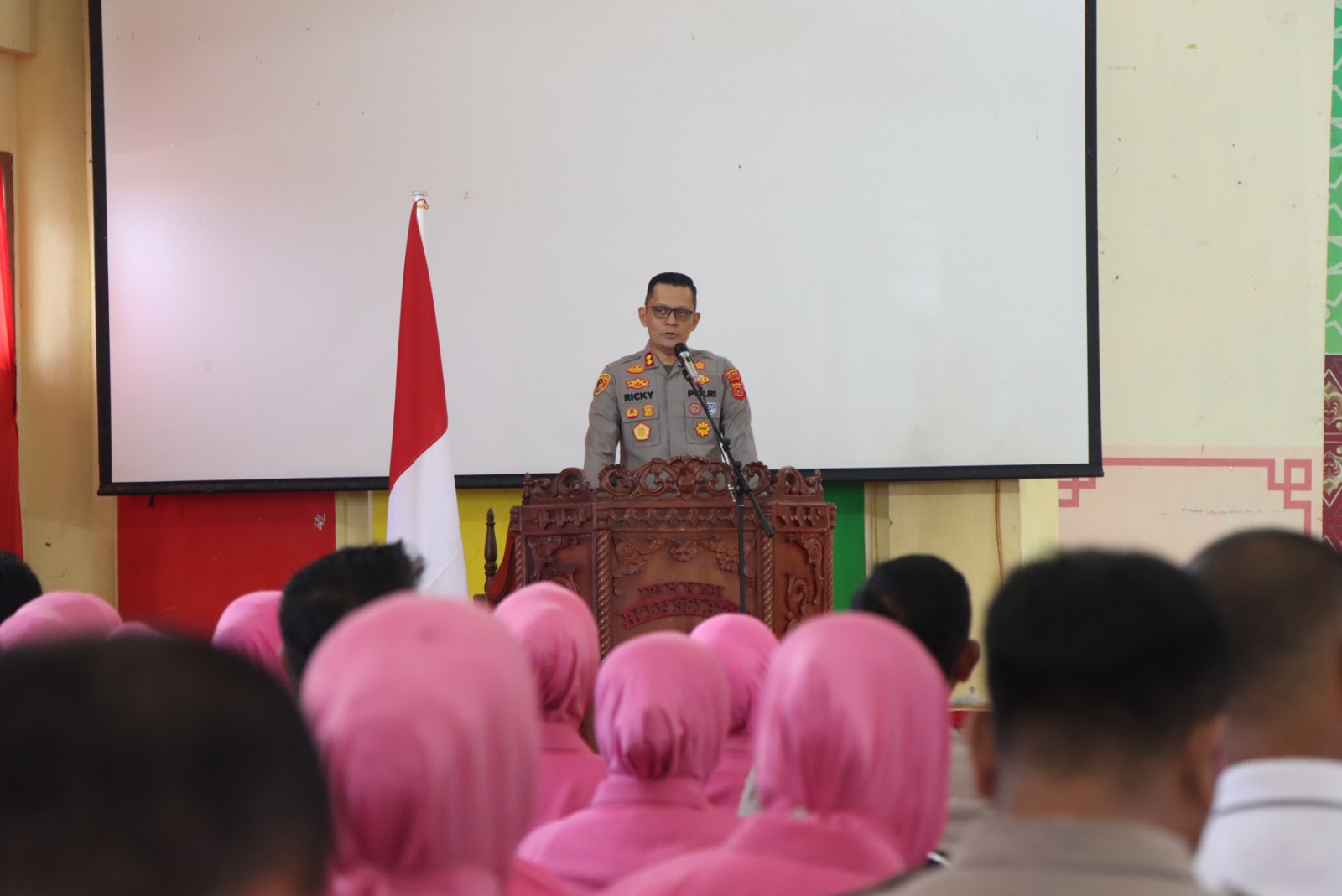 Polres Aceh Selatan Gelar Seminar Keluarga, Wujudkan Keharmonisan Personel